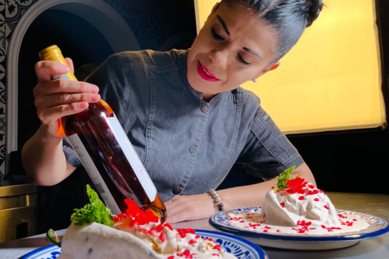 Mónica Lezcano: Donde la Cocina es Sanación y el Mezcal, Guía Espiritual.