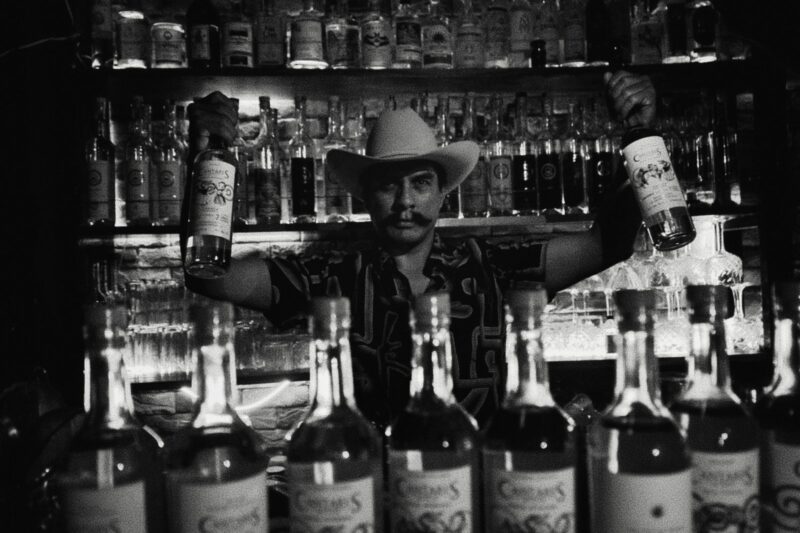 Cantares de Valles: La esencia pura del maguey y la defensa del comercio justo